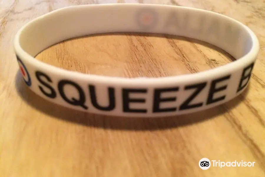Squeeze Bar