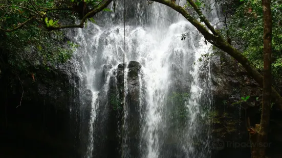 Luu Ly Waterfall