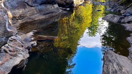 Natural Stone Bridge & Caves