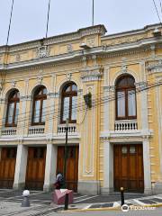 Teatro Municipal Alberto Saavedra Pérez