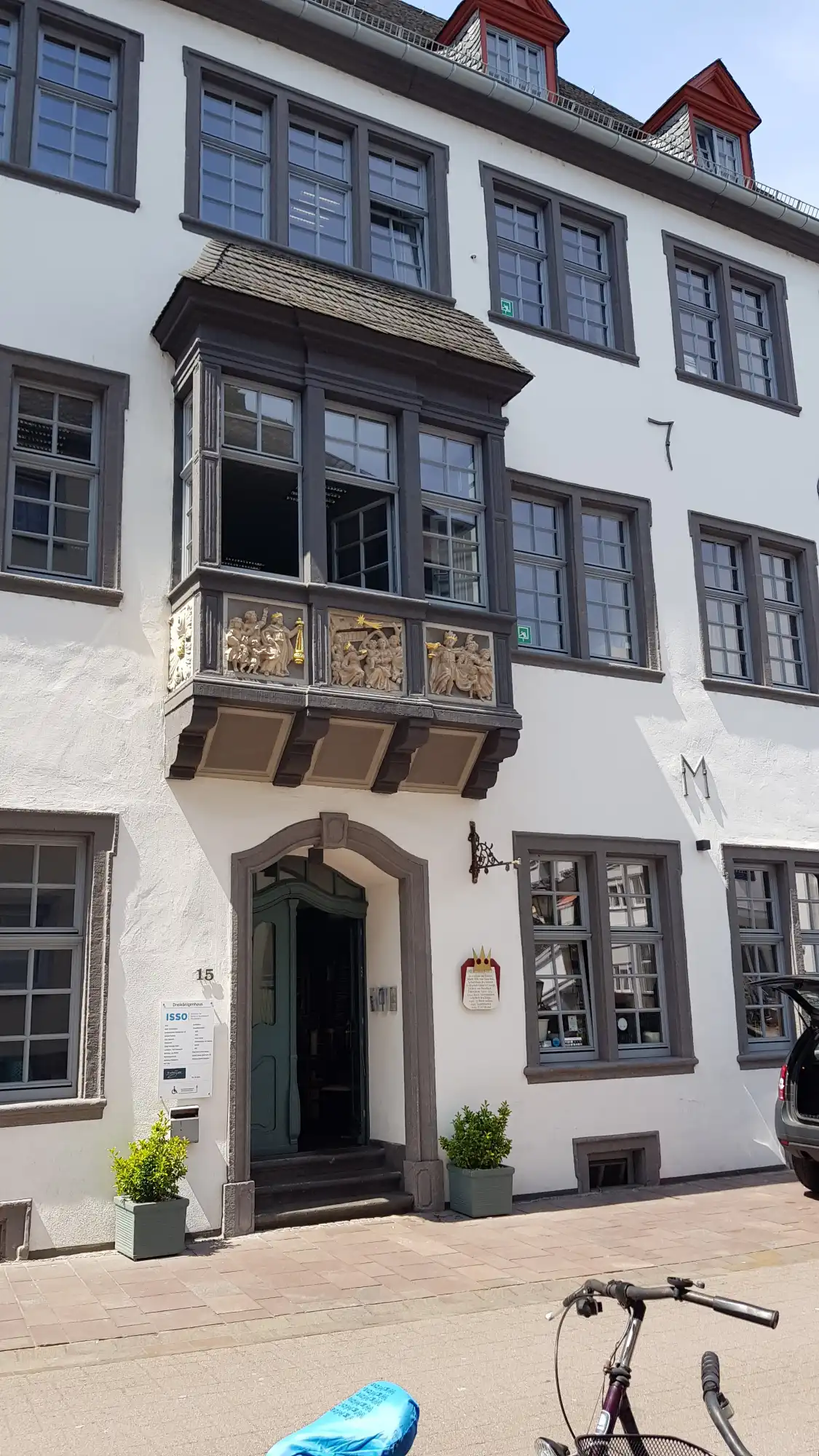 Hotel in zona ehem. Dreikonigenhaus (Stadtbibliothek)