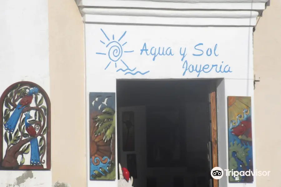 Agua y Sol