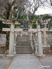 湯泉神社