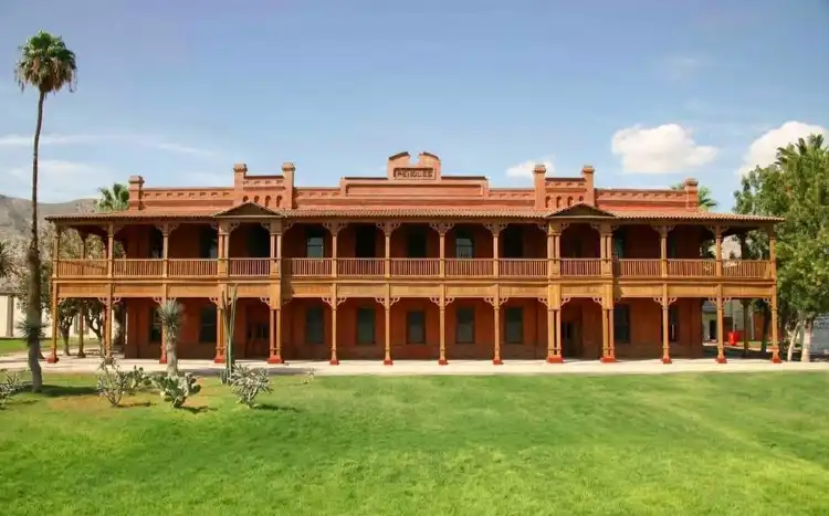 Hotels near Museo de Los Metales