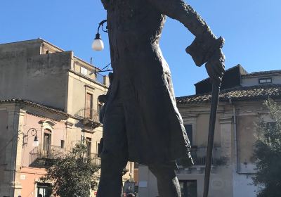 Statua di Carlo Maria Carafa