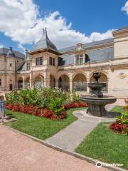 Musee Anne de Beaujeu