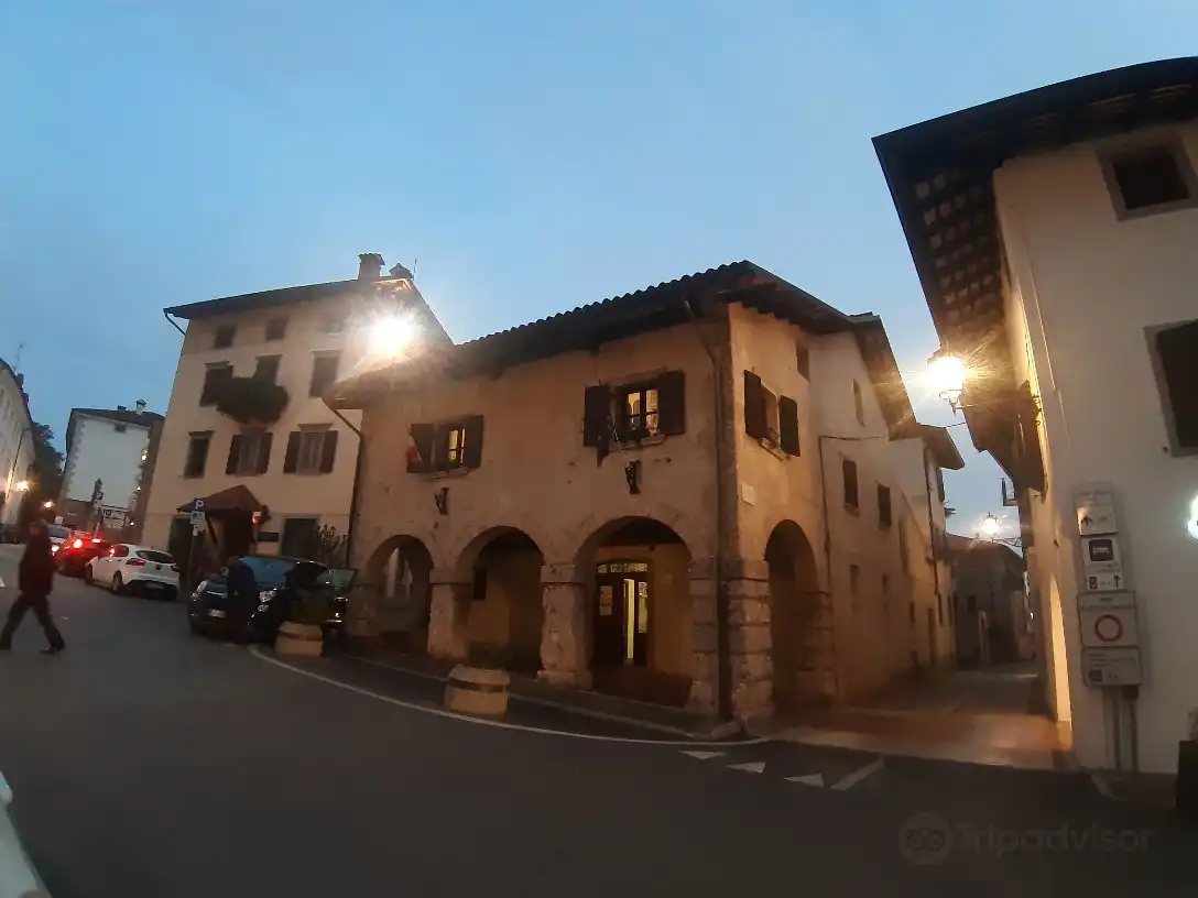 Hotels near Casa del Trecento