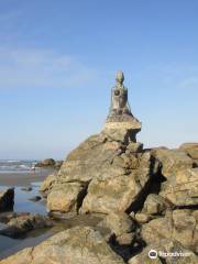 Mulheres de Areia Monument