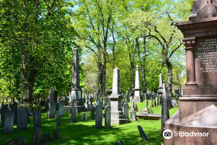 Holy Cross Cemetery