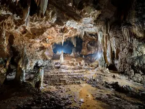 Lipa cave