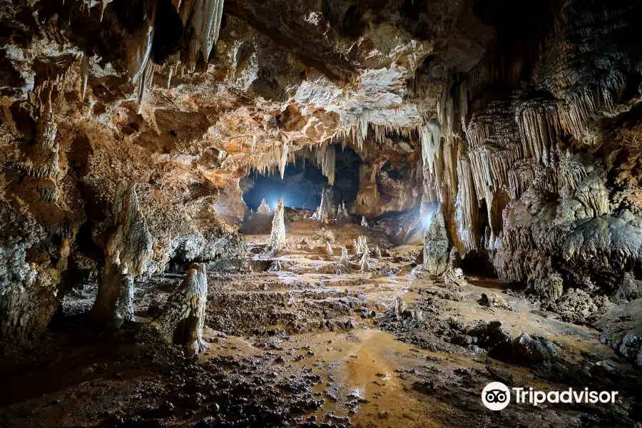 Lipa cave