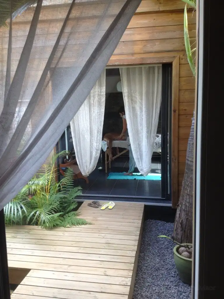 Hotels near Massage bien-etre L'art RUN essence