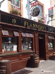 P Flannerys Bar