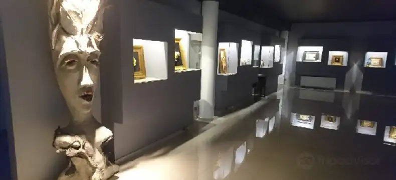 โรงแรมในLeba