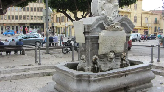 Fontana degli Otto Cannoli