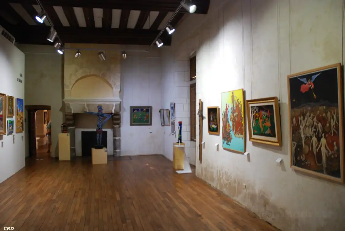 Hotels near Museum du vieux Castle of theval