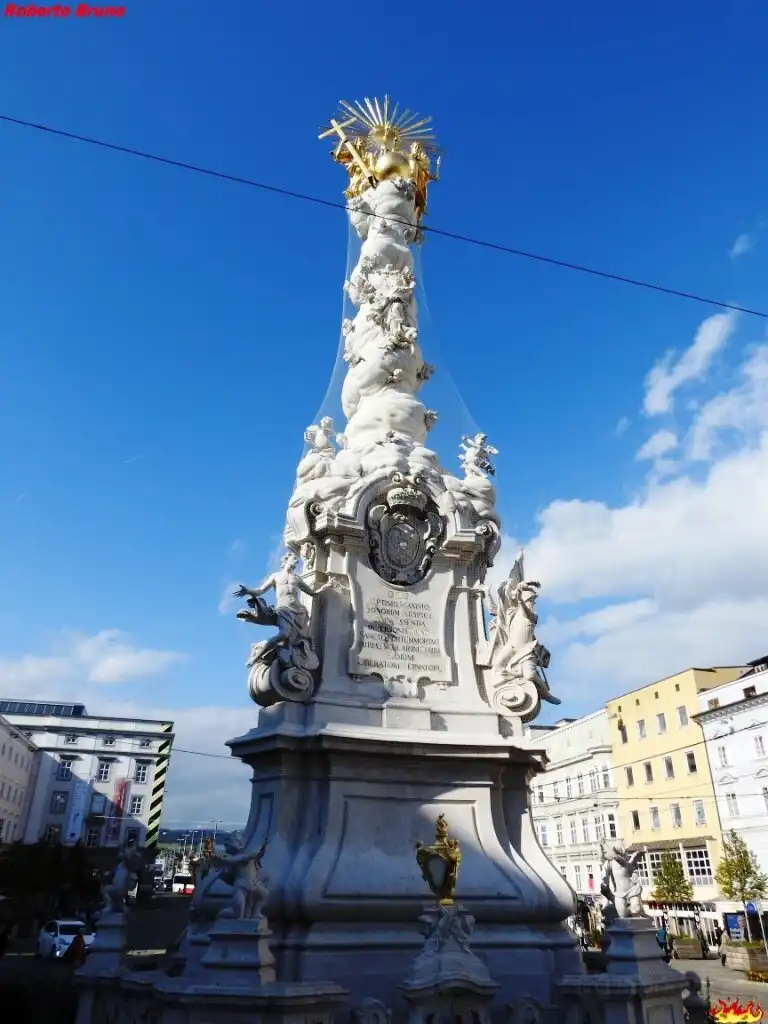 Hotels near Dreifaltigkeitssaule