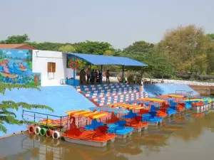 Tungbhadra Dam And Garden