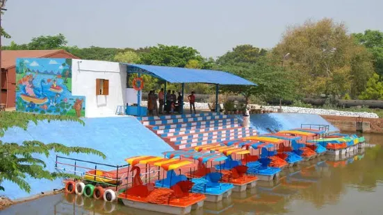 Tungbhadra Dam And Garden