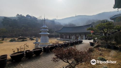 Yeongpyeongsa Temple