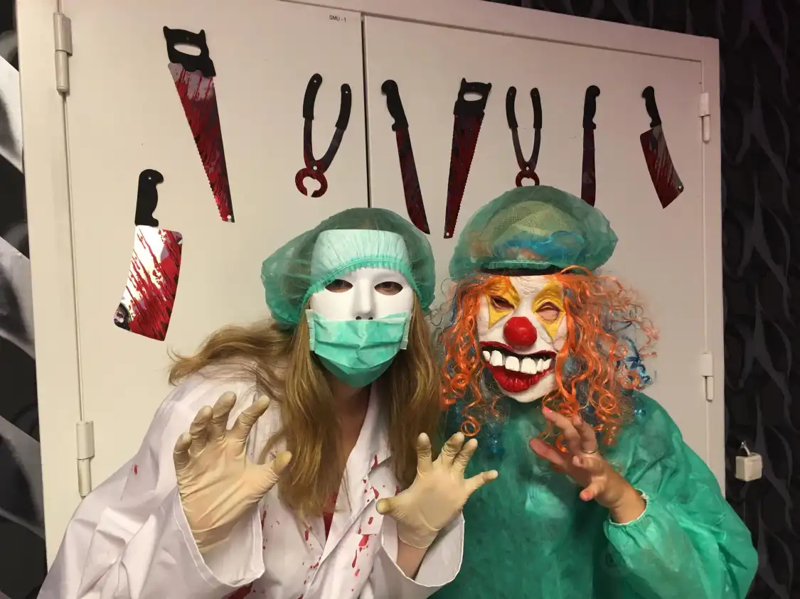 Hoteles cerca de No Exit