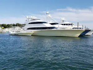 Sam's Star Island Yacht Club & Marina