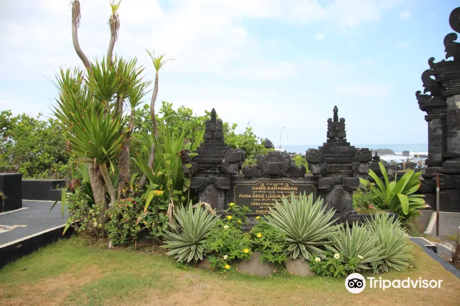 Pura Gede Luhur Batu Ngaus