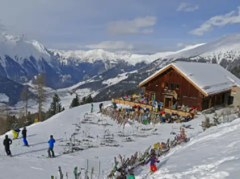 ベルクカステルザイルバーン ナウダース