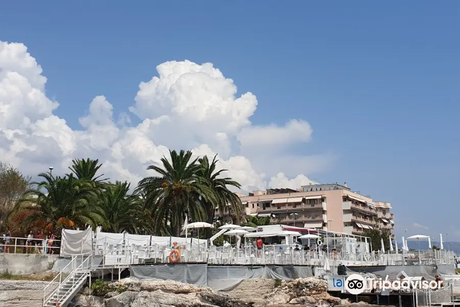 La Roca Solarium Beach