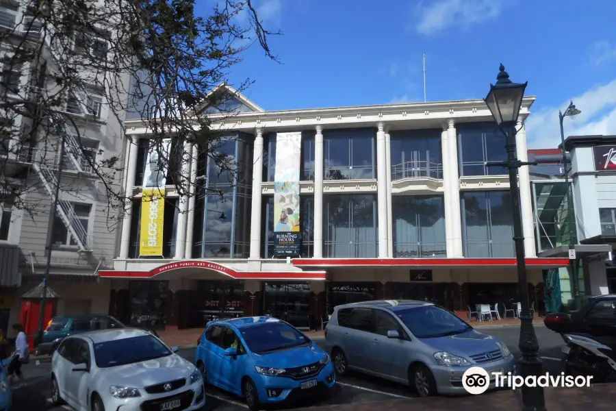 Dunedin Public Art Gallery