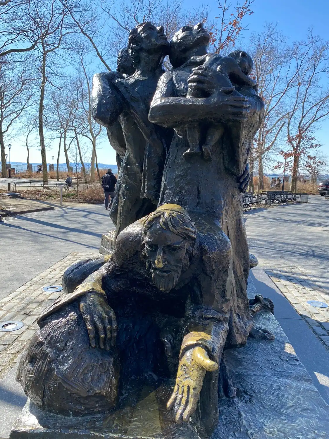 The Immigrants附近的飯店