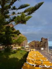 The Câmara de Lobos promenade