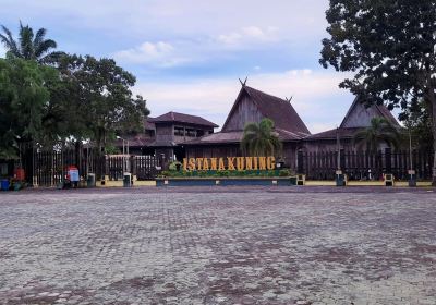 Istana Kuning