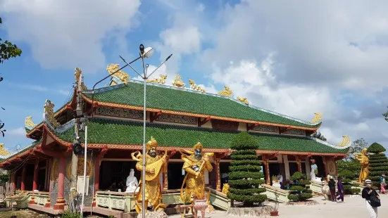 Quan Am Phat Dai Temple