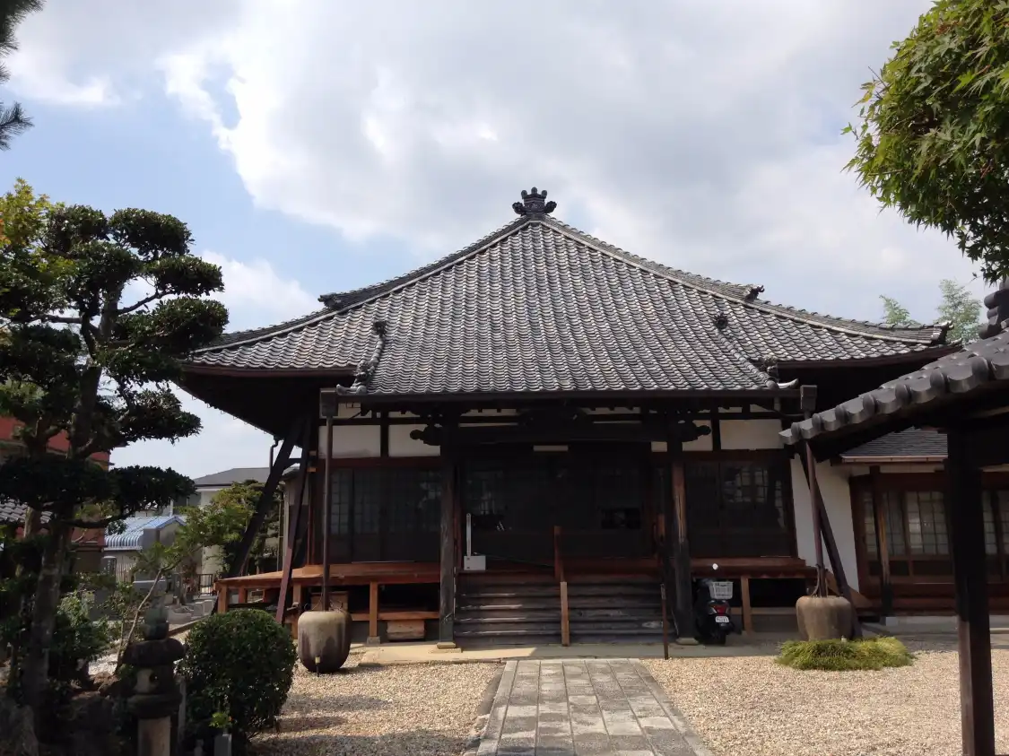 福満寺周辺のホテル