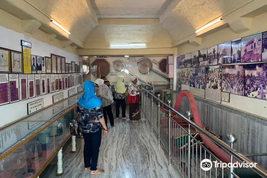 Tarkeen Dargah