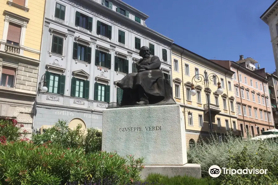 Monumento a Giuseppe Verdi