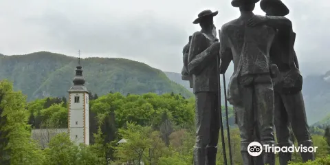 Monument To Four Courageous Men