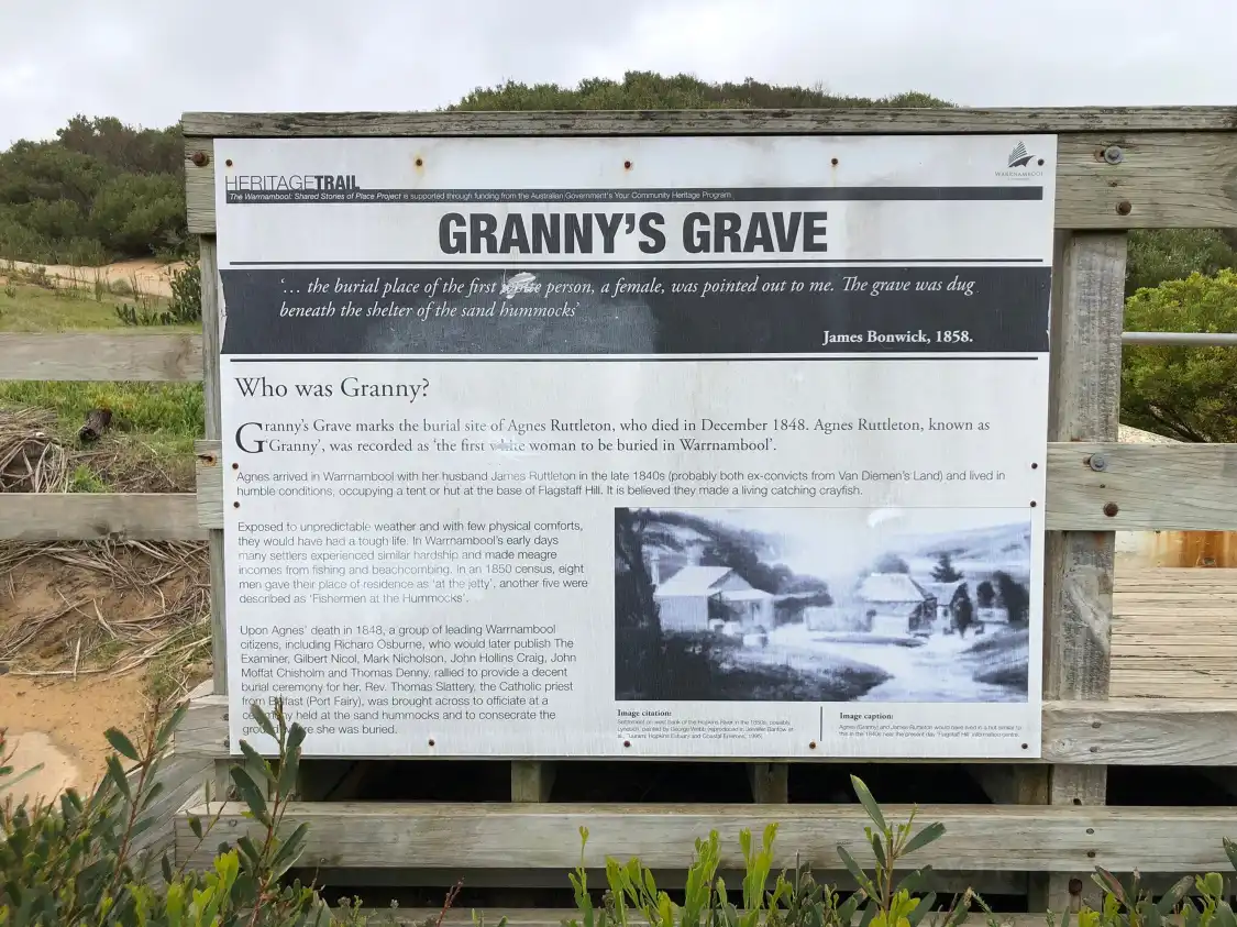 Hotels near Granny's Grave Beach