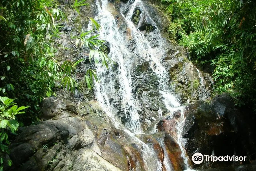 Sai Rung Waterfall