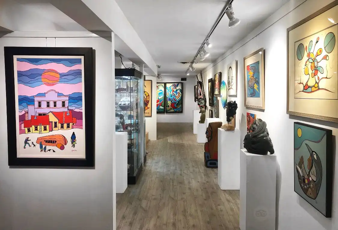 Bay of Spirits Gallery 주변 호텔