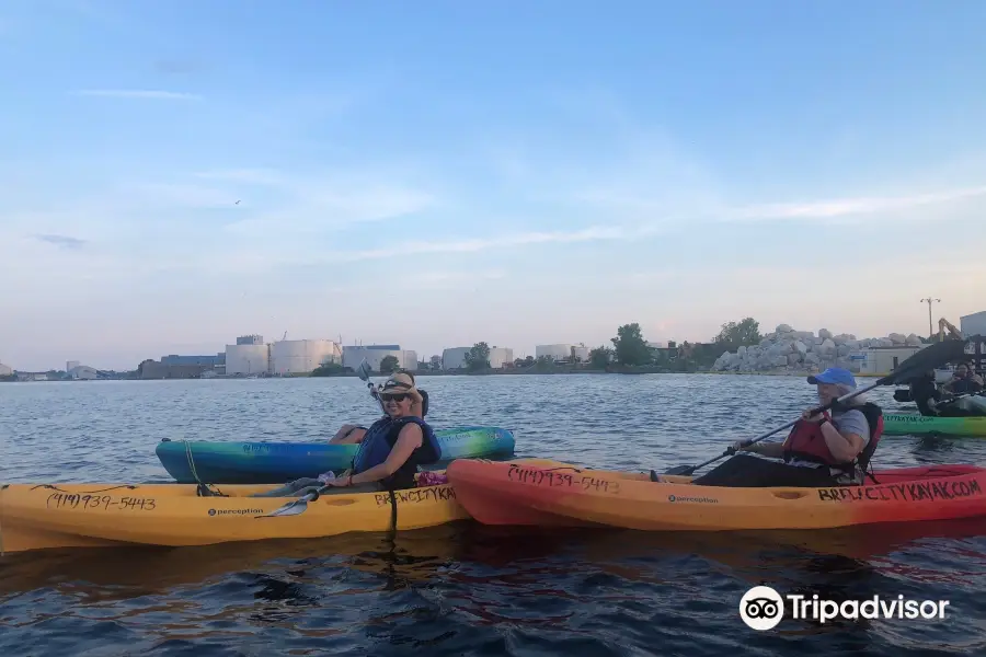 Brew City Kayak - Milwaukee Kayak Rentals and Tours