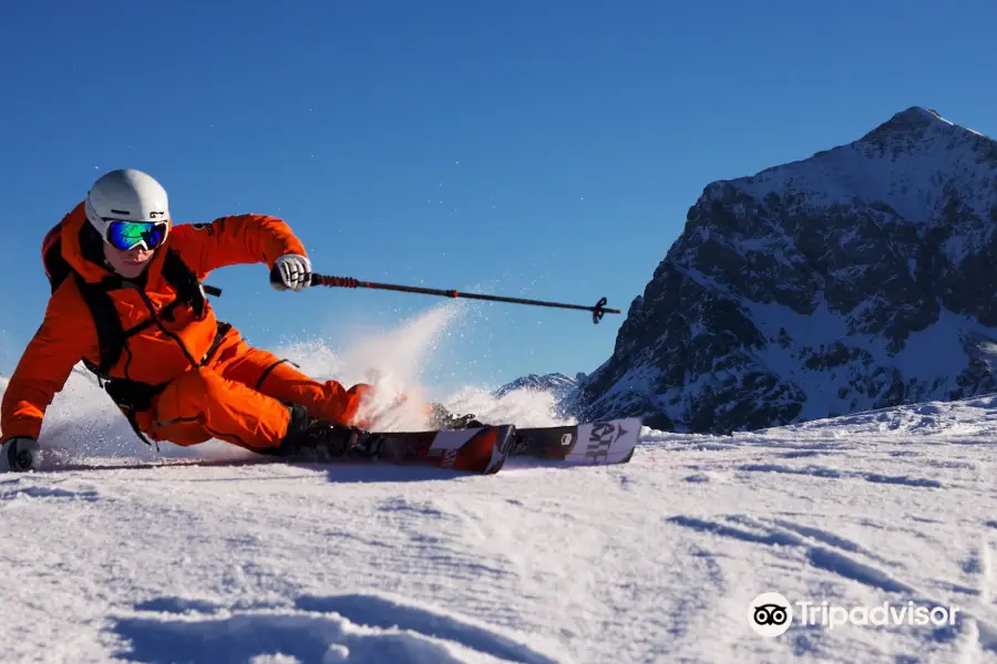 Arlberg ski school Snowsports Warth / Lechtal