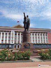 Monument to Lenin