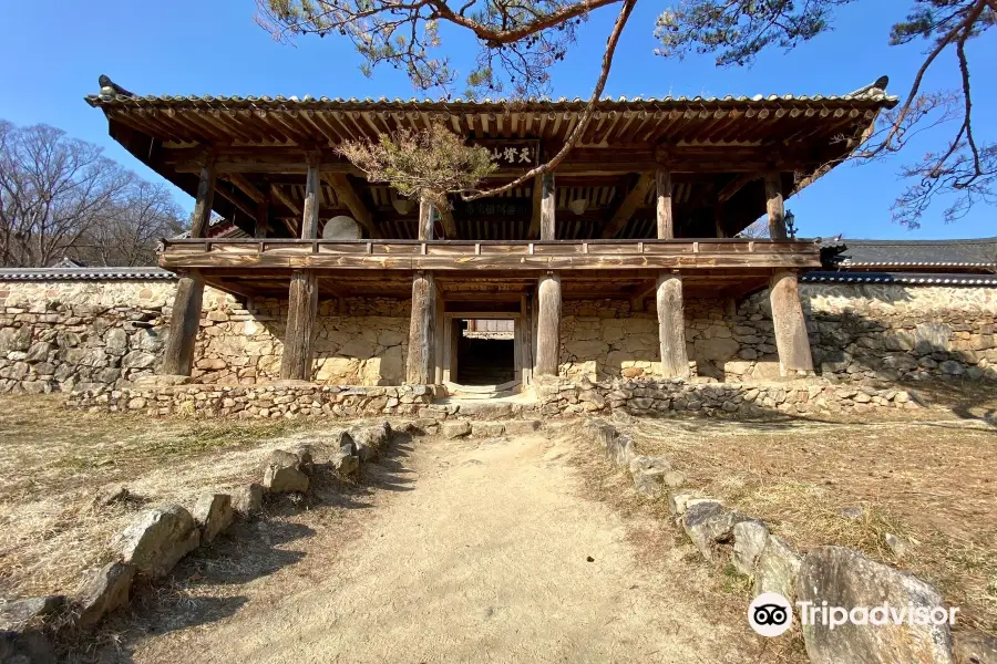 Bongjeongsa Temple