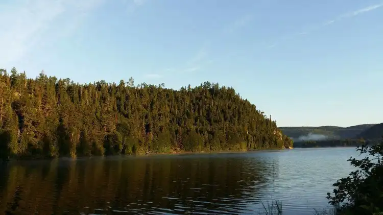 Hotels in Trois-Rives