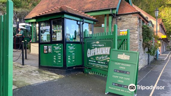 Lynton & Lynmouth Cliff Railway