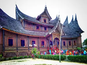 Taman Pagaruyung