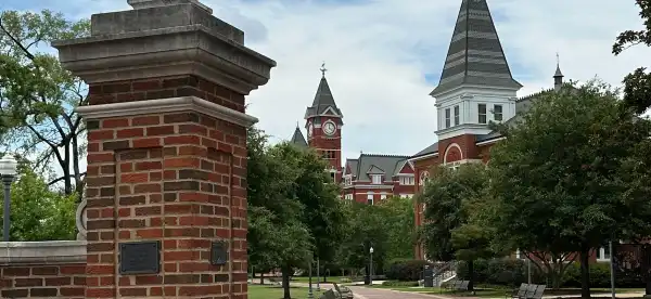Hotels in Auburn