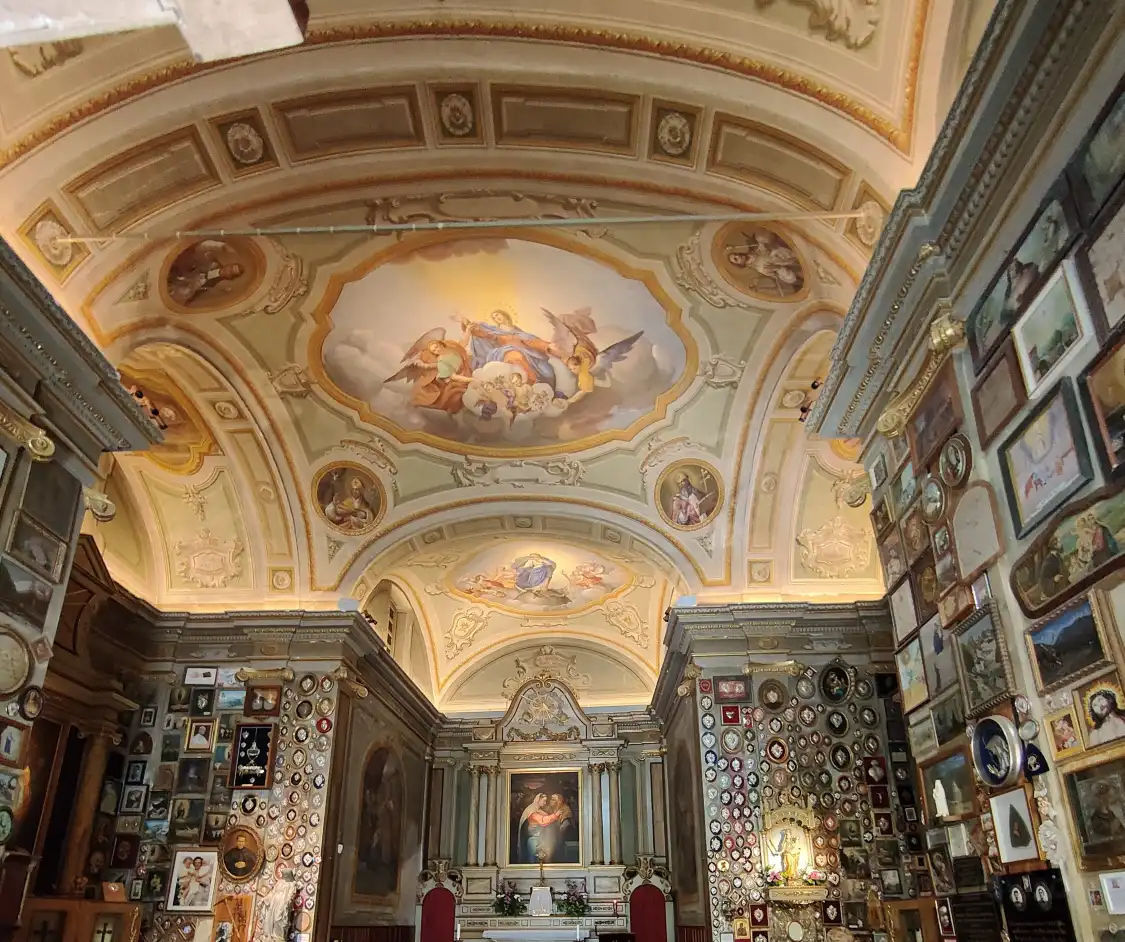 Santuario di Notre-Dame de Guérison 주변 호텔